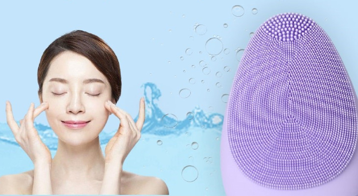 Máy rửa mặt Emmié Premium Facial Cleansing Brush tích hợp công nghệ AI ghi nhớ thói quen người dùng
